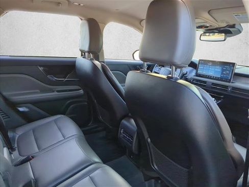 Used 2023 Lincoln Corsair FWD image 23