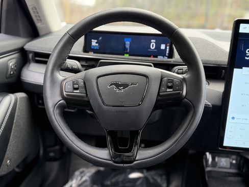 Used 2024 Ford Mustang Mach-E Premium image 44