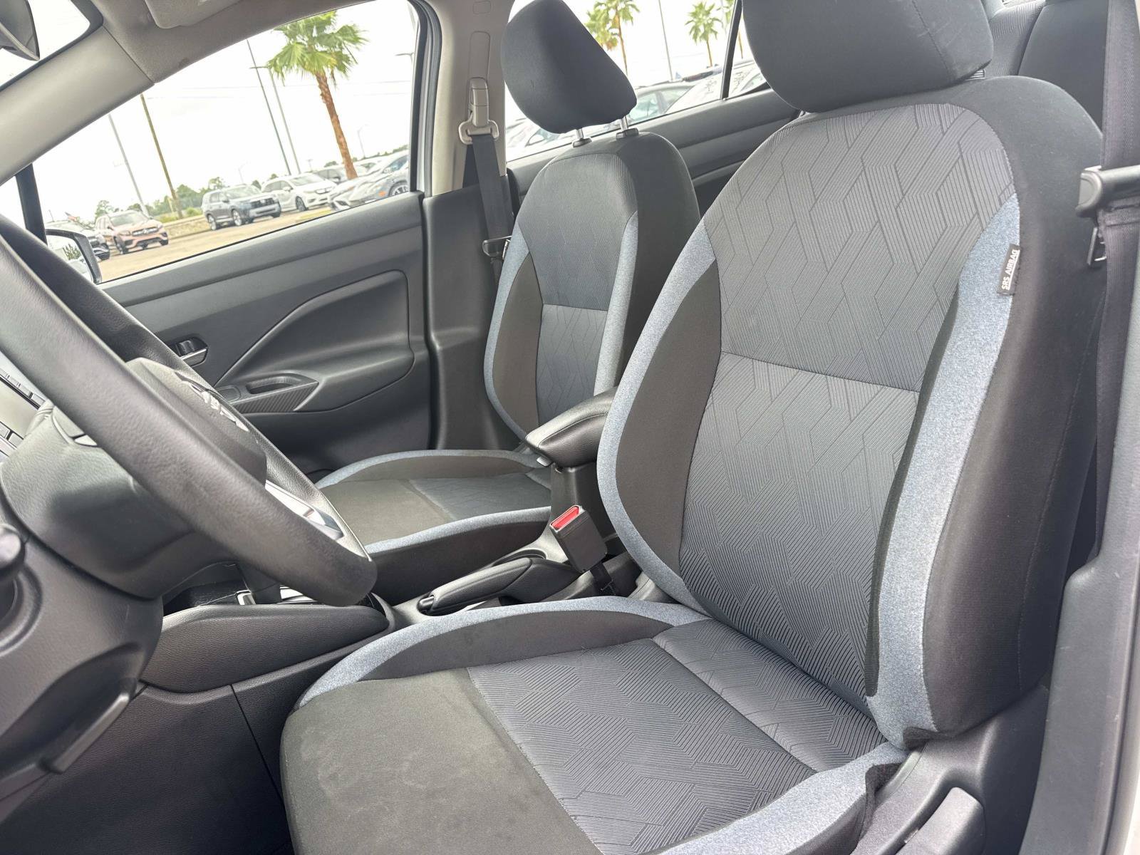 Used 2025 Nissan Versa SV FWD image 15