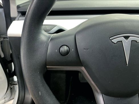 Used 2020 Tesla Model 3 Standard Range Plus image 20