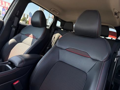 Certified 2025 Nissan Kicks SR AWD/4WD image 16