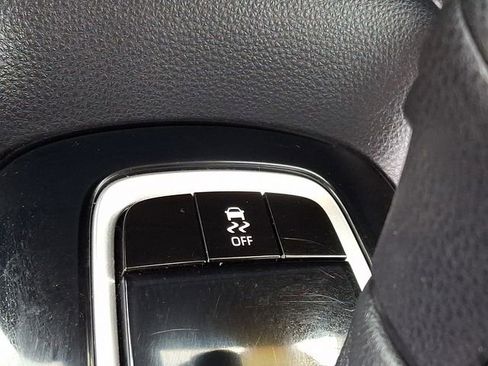 Used 2024 Toyota Corolla LE image 22