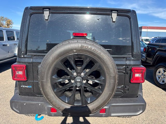 Used 2024 Jeep Wrangler Unlimited Sahara w/ Technology Group AWD/4WD image 7