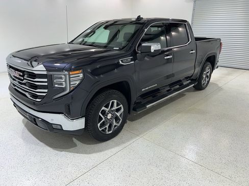 Used 2026 GMC Sierra 1500 SLT w/ SLT Premium Plus Package AWD/4WD image 1