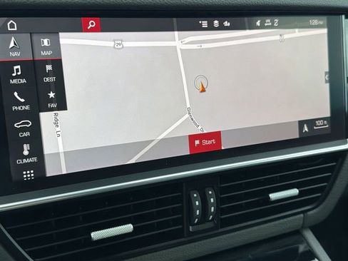 Used 2020 Porsche Cayenne S image 16