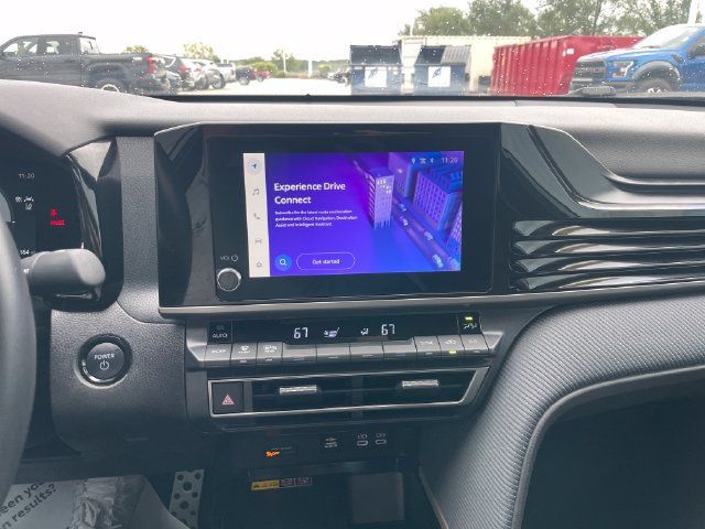 Used 2025 Toyota Camry SE w/ Convenience Package FWD image 12