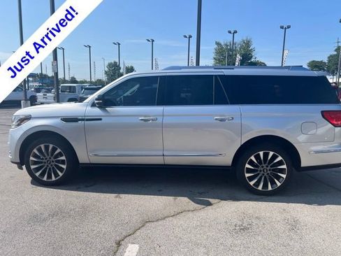 Used 2019 Lincoln Navigator L Select RWD image 10