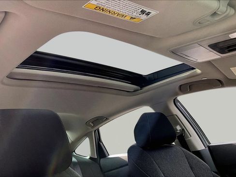 Used 2025 Honda Accord SE image 19