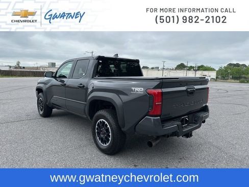 Used 2025 Toyota Tacoma TRD Off-Road AWD/4WD image 7