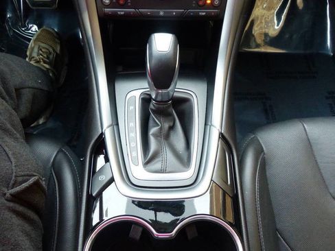 Used 2016 Ford Fusion Titanium image 34