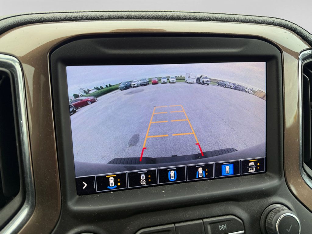 Used 2020 Chevrolet Silverado 3500 High Country w/ Technology Package AWD/4WD image 28