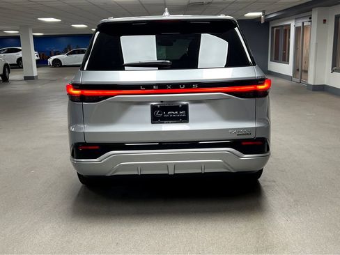 New 2026 Lexus TX 500h AWD image 6