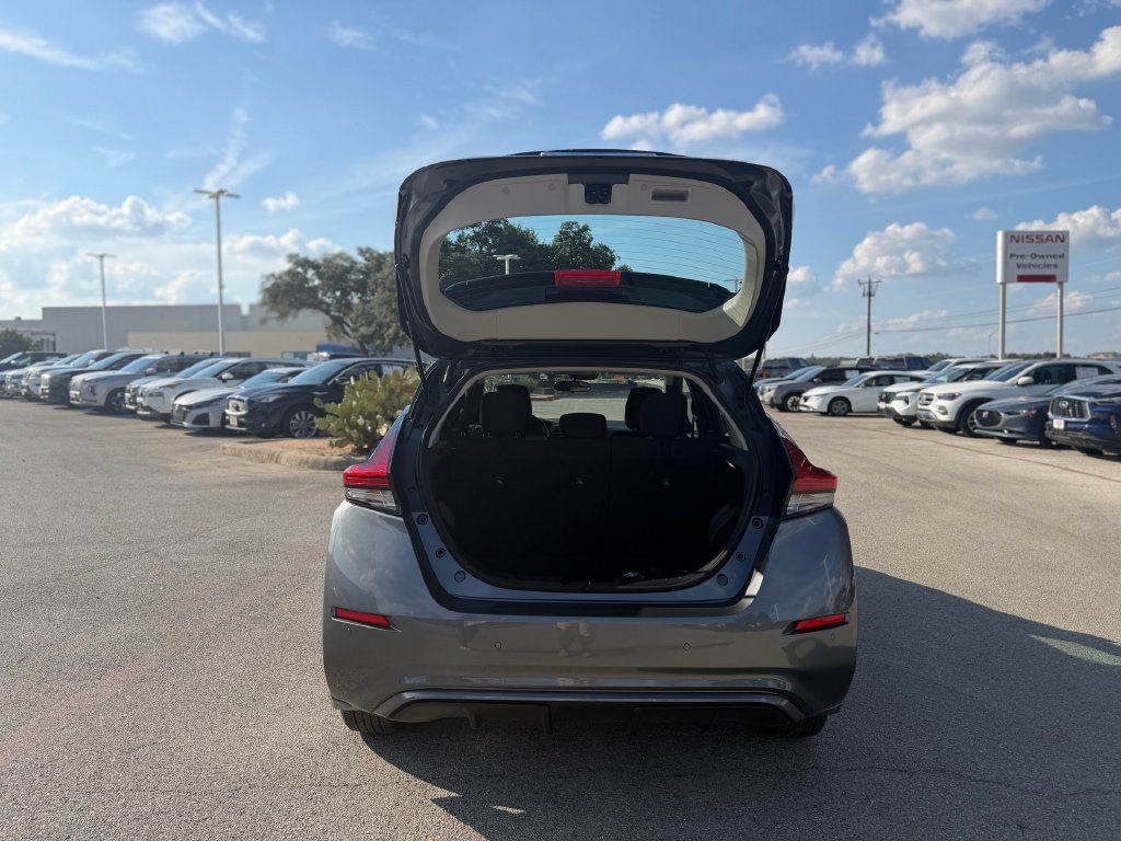 Used 2025 Nissan Leaf S FWD image 29