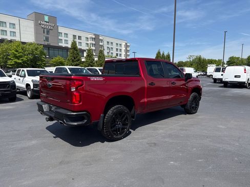 Used 2023 Chevrolet Silverado 1500 LT Trail Boss w/ LT Trail Boss Premium Package AWD/4WD image 3