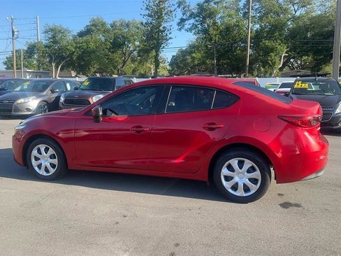 Used 2018 MAZDA MAZDA3 Sport FWD image 10