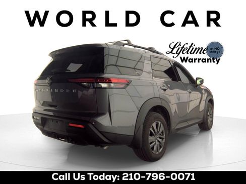 Used 2025 Nissan Pathfinder SV w/ SV Premium Package FWD image 2