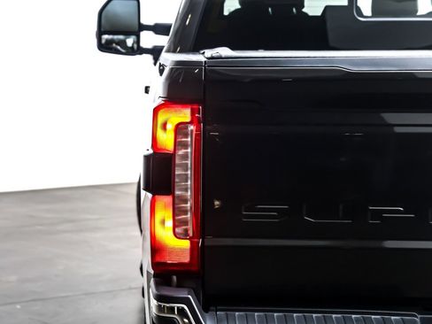 Used 2024 Ford F250 Lariat w/ Chrome Package image 16