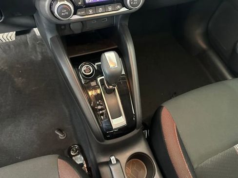 Used 2024 Nissan Versa SR w/ Trunk Package image 20