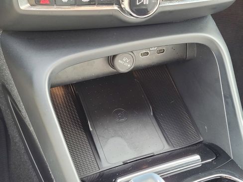 Certified 2023 Volvo XC40 Recharge Ultimate image 25