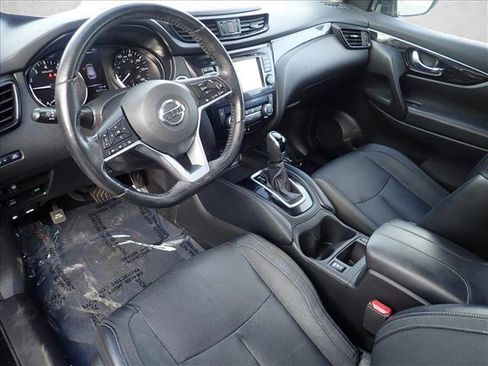 Used 2018 Nissan Rogue Sport SL w/ SL Premium Package image 10