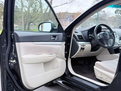 Used 2013 Subaru Legacy 2.5i Premium image 11