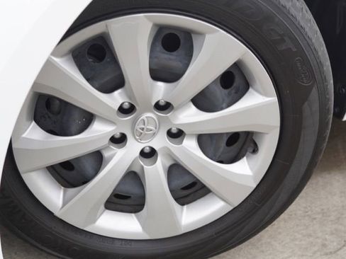 Used 2024 Toyota Corolla LE FWD image 12
