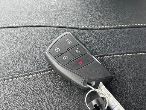 Used 2024 Chevrolet Traverse LT FWD image 27
