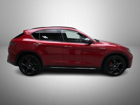 Used 2024 Alfa Romeo Stelvio Veloce AWD/4WD image 4