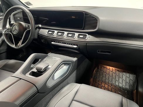 Used 2025 Mercedes-Benz GLE 450 4MATIC image 28