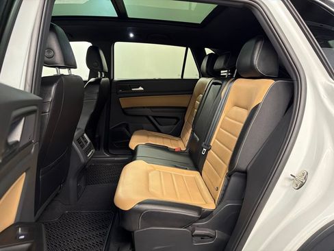 Used 2020 Volkswagen Atlas Cross Sport SEL Premium R-Line AWD/4WD image 27