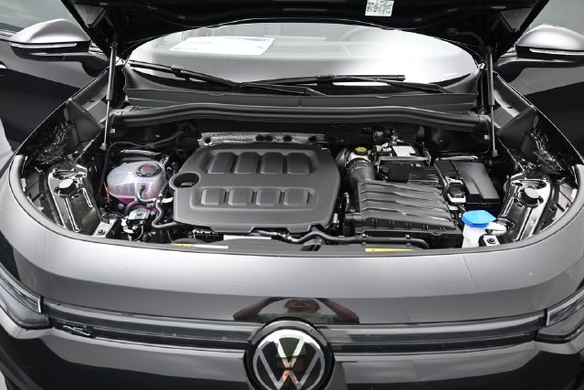 New 2026 Volkswagen Tiguan SE R-Line FWD image 15