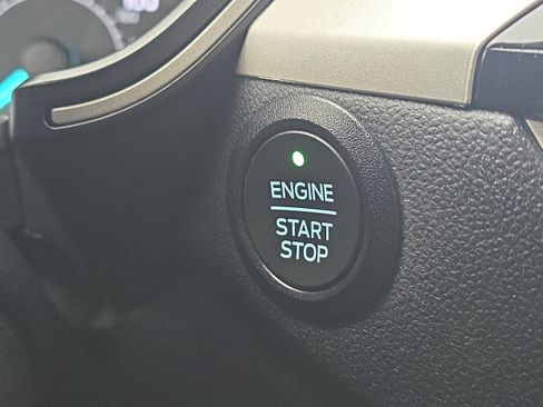 Certified 2022 Ford Escape SE w/ SE Sport Appearance Package image 29