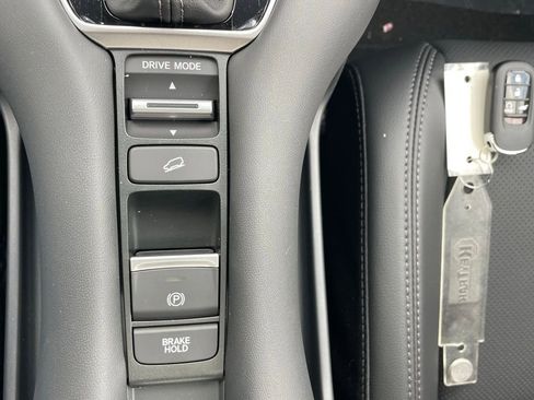 New 2026 Honda HR-V EX-L image 32
