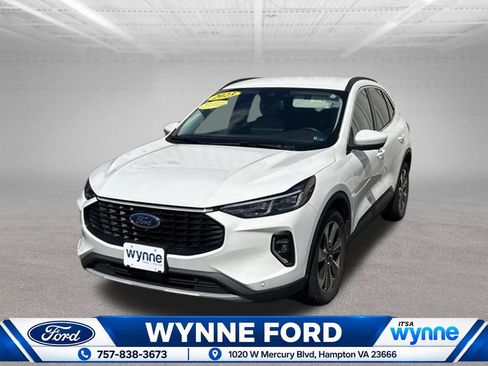 Used 2023 Ford Escape Platinum AWD/4WD image 1