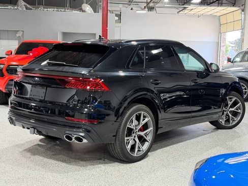 Used 2023 Audi SQ8 Prestige AWD/4WD image 3