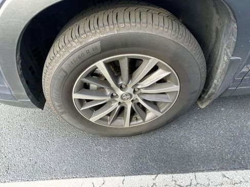 Used 2019 Toyota Highlander XLE image 6