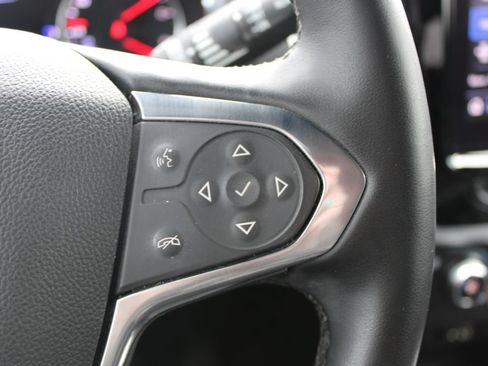 Used 2023 Chevrolet Traverse Premier AWD/4WD image 38