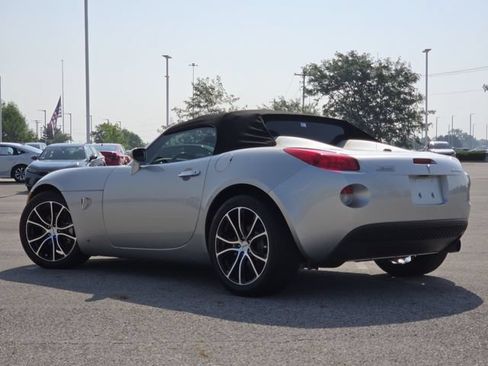 Used 2006 Pontiac Solstice Convertible w/ Premium Package RWD image 15