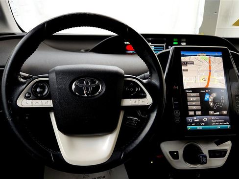 Certified 2018 Toyota Prius Prime Premium image 26