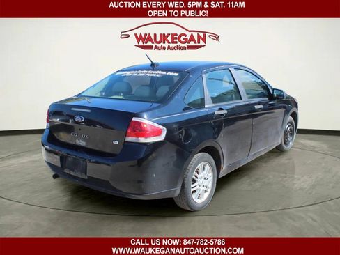 Used 2009 Ford Focus SE FWD image 3