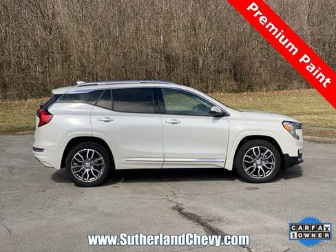 Used 2024 GMC Terrain Denali image 8
