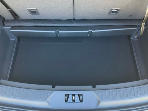 New 2026 Ford Explorer ST-Line w/ ST-Line Street Pack image 18