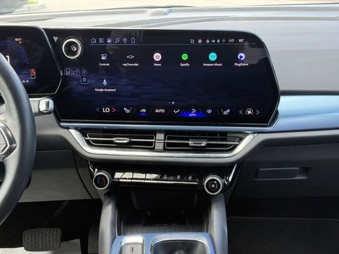 Used 2025 Chevrolet Equinox EV LT w/ Convenience Package image 20