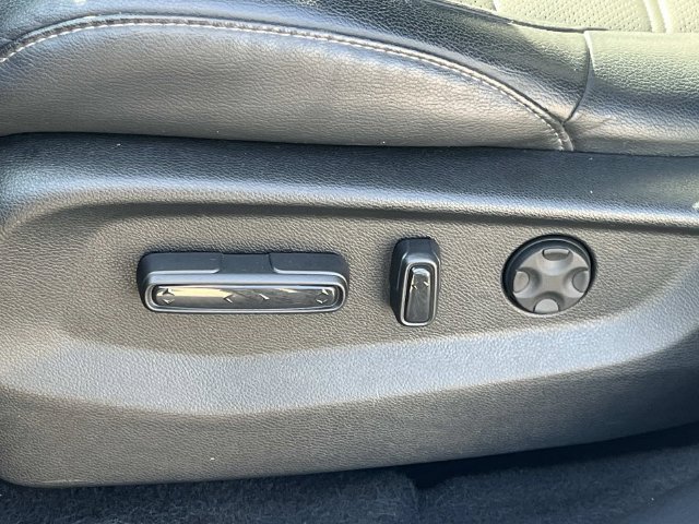 Used 2017 Honda CR-V Touring image 34