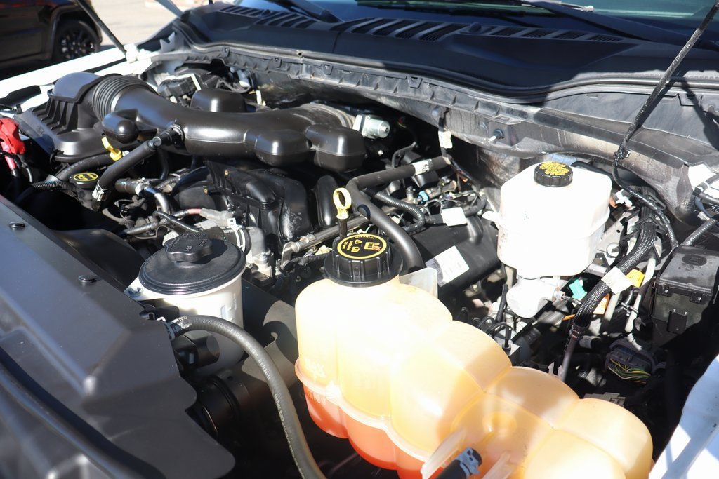 Used 2018 Ford F550 2WD Regular Cab Super Duty image 13