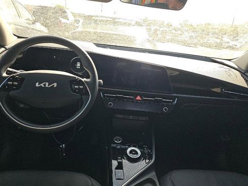 Certified 2023 Kia Niro Wind FWD image 13