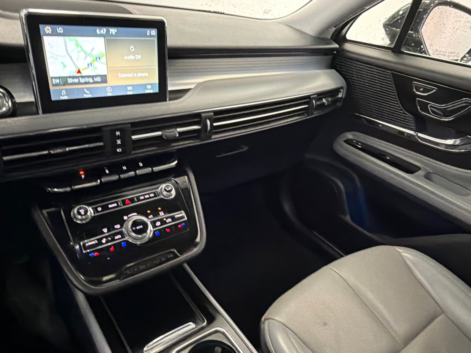 Used 2022 Lincoln Corsair AWD w/ Premium Package image 25
