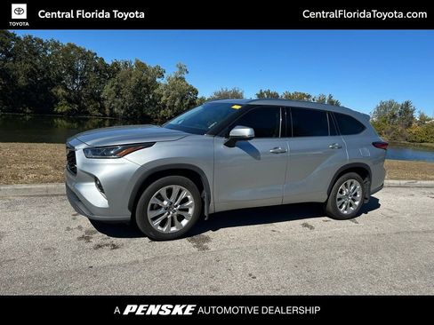 Used 2020 Toyota Highlander Limited image 1