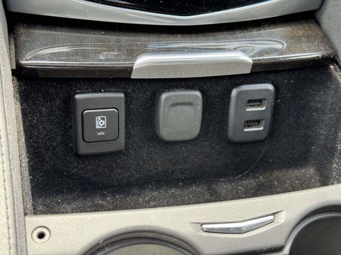 Used 2019 Cadillac Escalade Platinum image 29