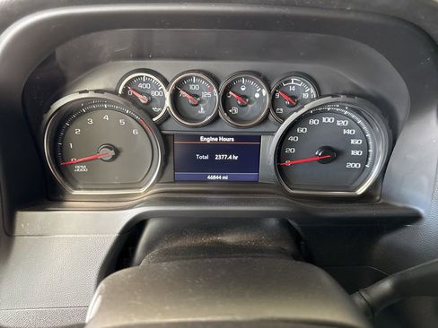 Used 2021 Chevrolet Silverado 1500 LT Trail Boss w/ Bed Protection Package image 10